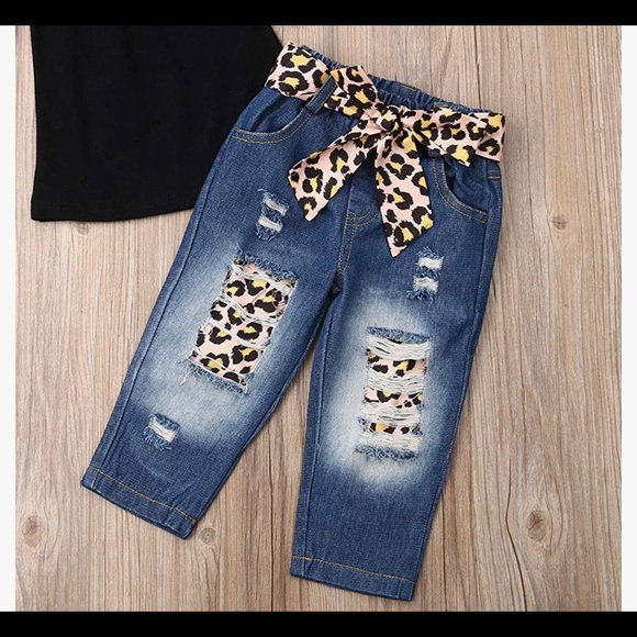 Ruffle Off Shoulder Top Distressed Leopard Jeans 3 - Picture 3 of 3
